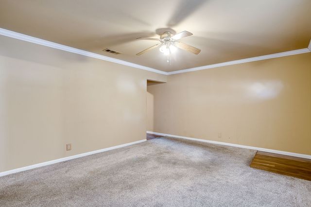 313 Texoma Drive, Whitesboro, TX 76273