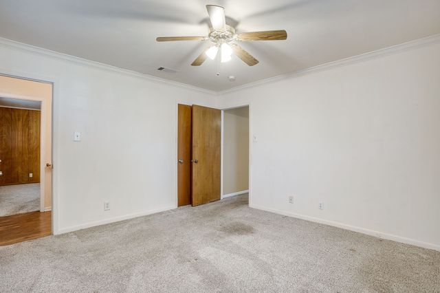 313 Texoma Drive, Whitesboro, TX 76273