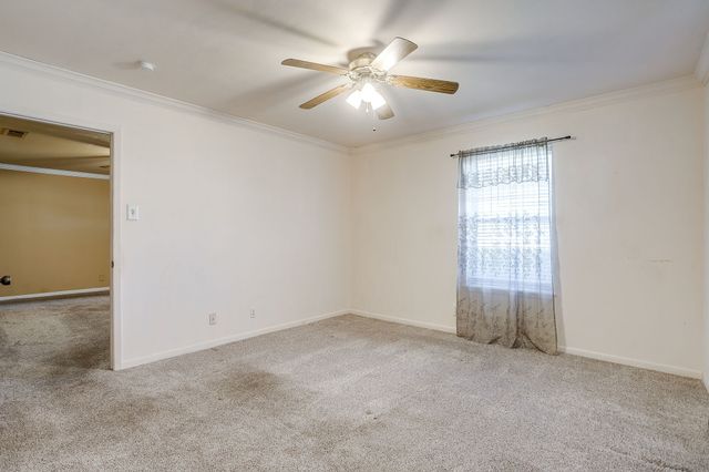 313 Texoma Drive, Whitesboro, TX 76273