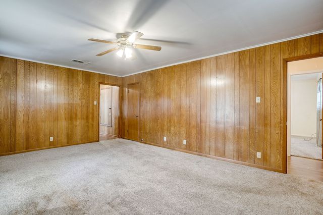 313 Texoma Drive, Whitesboro, TX 76273