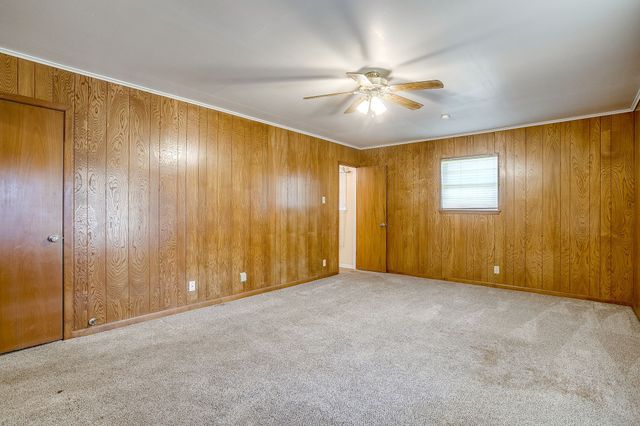 313 Texoma Drive, Whitesboro, TX 76273