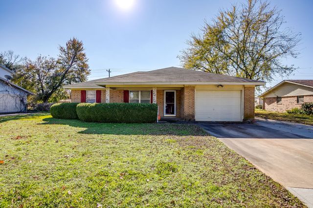 313 Texoma Drive, Whitesboro, TX 76273