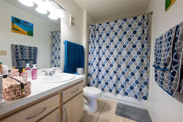 7300 WESTPOINTE BOULEVARD 729, Orlando, FL 32835