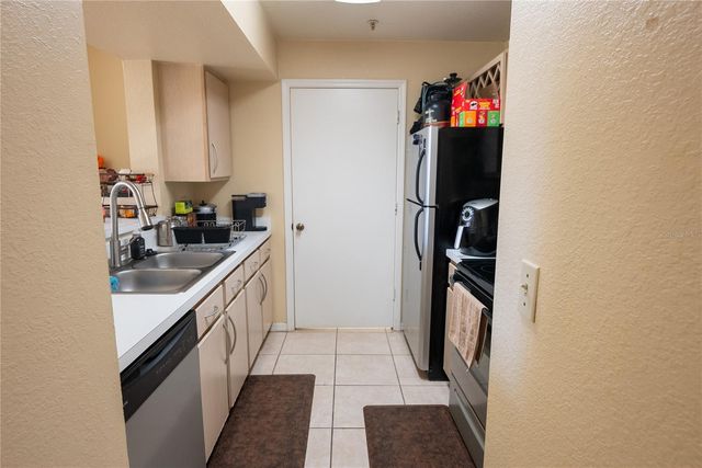 7300 WESTPOINTE BOULEVARD 729, Orlando, FL 32835