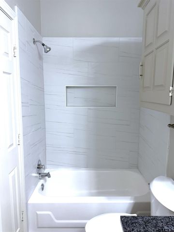 5827 Hollytree, Tyler, TX 75703