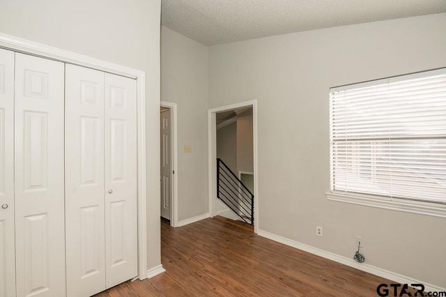 5827 Hollytree, Tyler, TX 75703