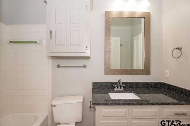 5827 Hollytree, Tyler, TX 75703