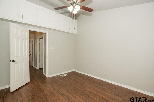 5827 Hollytree, Tyler, TX 75703