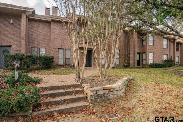 5827 Hollytree, Tyler, TX 75703