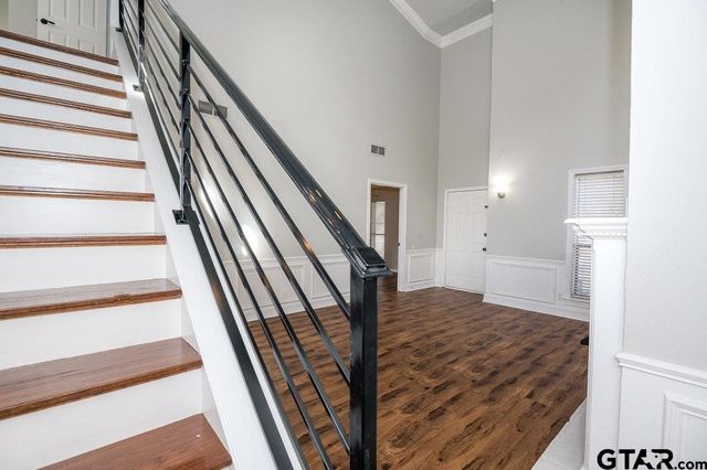 5827 Hollytree, Tyler, TX 75703