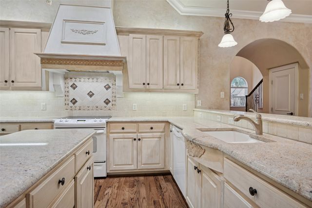 4021 FAIRMONT Court, Bedford, TX 76021