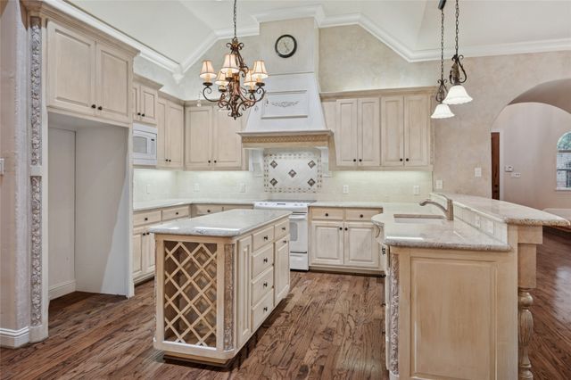 4021 FAIRMONT Court, Bedford, TX 76021