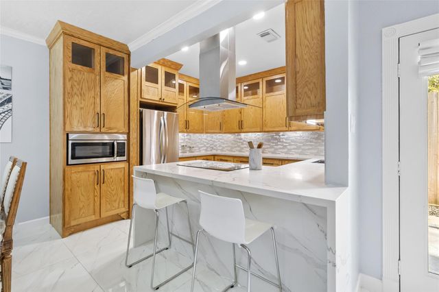 1911 Bering Drive 28, Houston, TX 77057