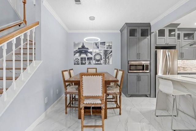 1911 Bering Drive 28, Houston, TX 77057
