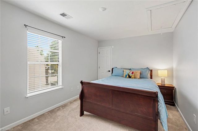 3367 Victoria Park Lane, Winston-salem, NC 27103