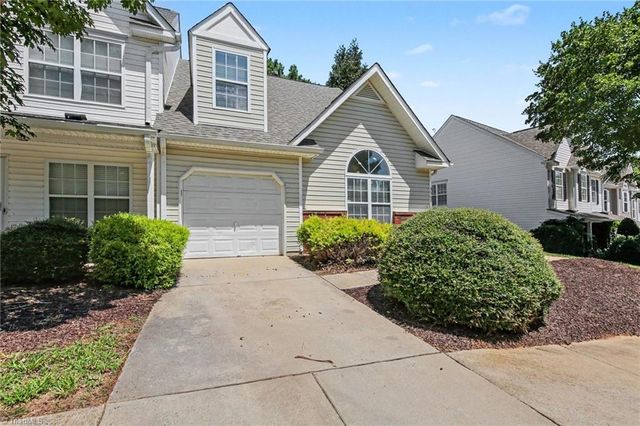 3367 Victoria Park Lane, Winston-salem, NC 27103