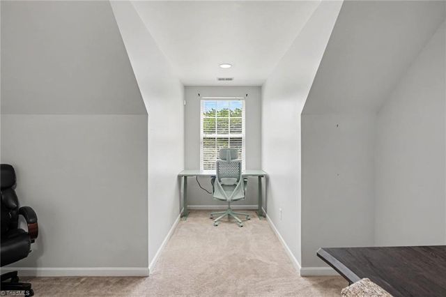 3367 Victoria Park Lane, Winston-salem, NC 27103