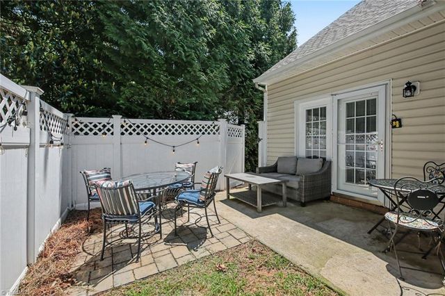 3367 Victoria Park Lane, Winston-salem, NC 27103