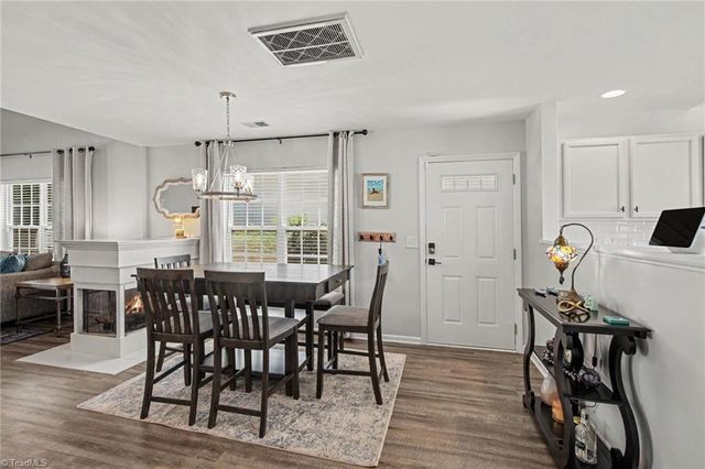 3367 Victoria Park Lane, Winston-salem, NC 27103