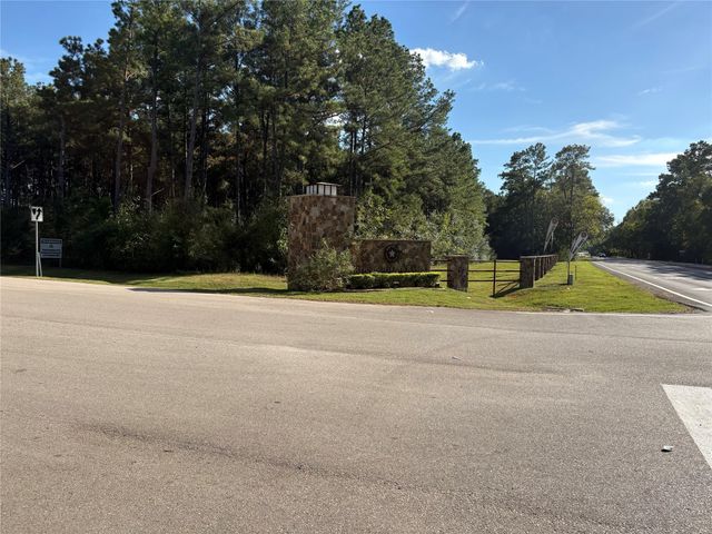 12642 Oak Barrel Road, Willis, TX 77378