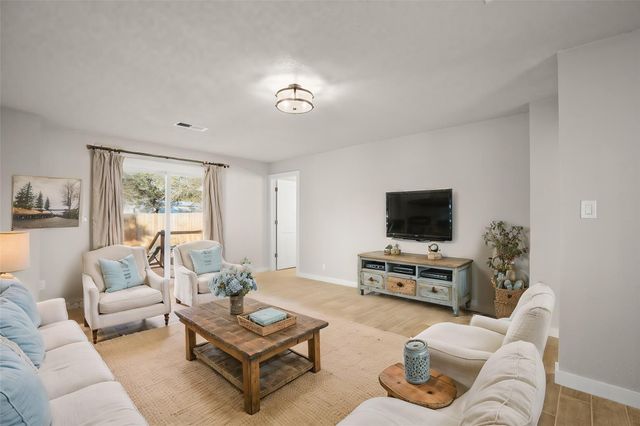 402 Twin Elm DR, Canyon Lake, TX 78133