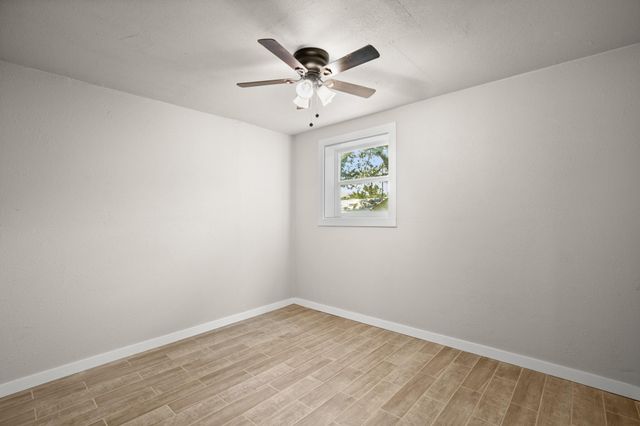 402 Twin Elm DR, Canyon Lake, TX 78133