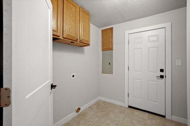 402 Twin Elm DR, Canyon Lake, TX 78133