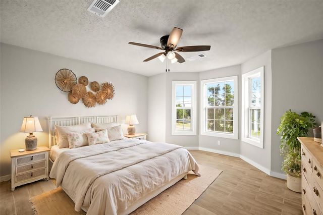 402 Twin Elm DR, Canyon Lake, TX 78133