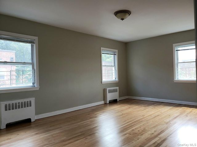 330 S Broadway D9, Tarrytown, NY 10591
