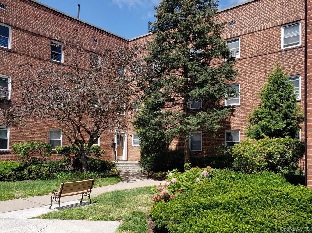330 S Broadway D9, Tarrytown, NY 10591