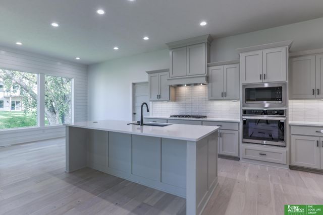 11011 S 98th Street, Papillion, NE 68046