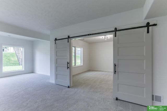 11011 S 98th Street, Papillion, NE 68046