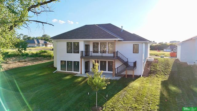 11011 S 98th Street, Papillion, NE 68046