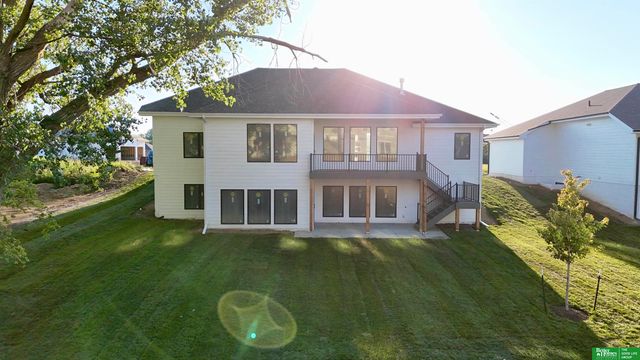 11011 S 98th Street, Papillion, NE 68046