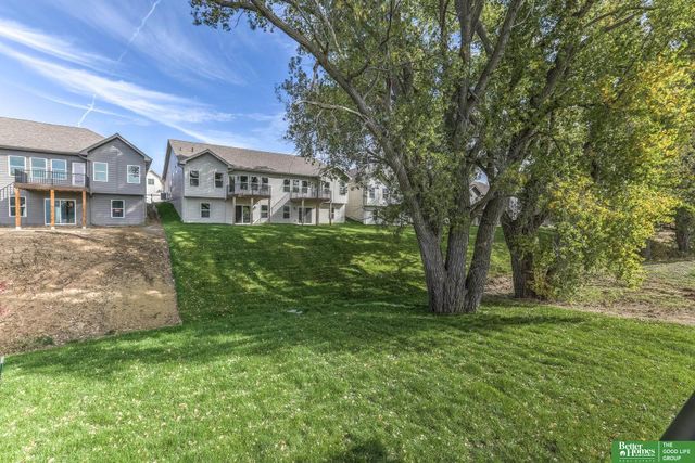 11011 S 98th Street, Papillion, NE 68046