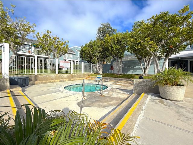 6008 Bixby Village 42, Long Beach, CA 90803