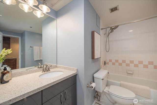2600 2nd #308, Seattle, WA 98121