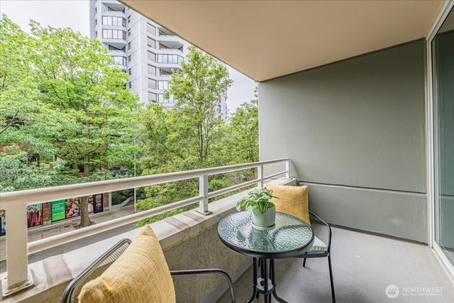 2600 2nd #308, Seattle, WA 98121