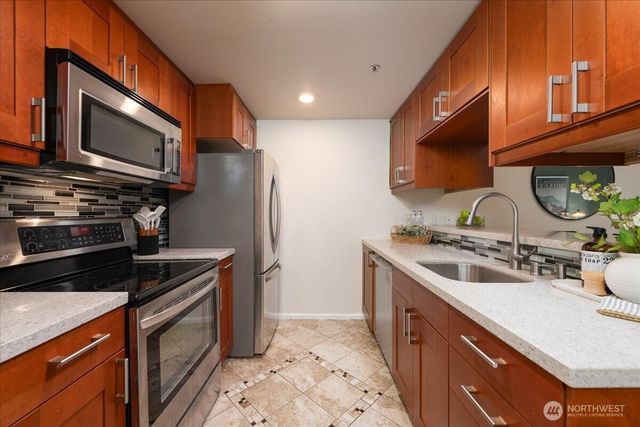 2600 2nd #308, Seattle, WA 98121