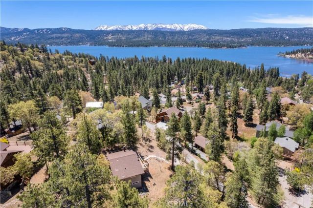39576 Oak Glen Road, Fawnskin, CA 92333