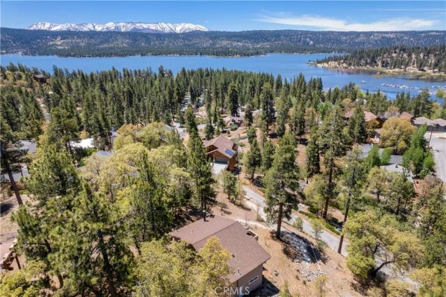 39576 Oak Glen Road, Fawnskin, CA 92333