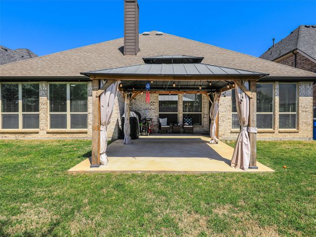 708 Sandbox Drive, Little Elm, TX 76227