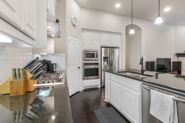 1415 Huntsman Ridge Lane, Arlington, TX 76005