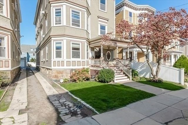 45 Pearl St 2, Boston, MA 02125