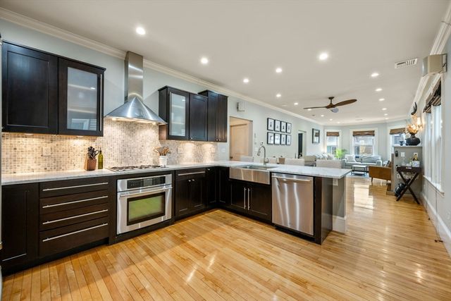 45 Pearl St 2, Boston, MA 02125