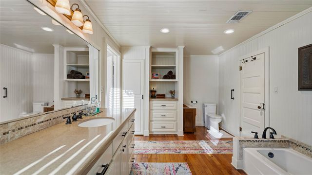 2030 Hertel Road, Schulenburg, TX 78956