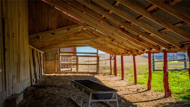 2030 Hertel Road, Schulenburg, TX 78956