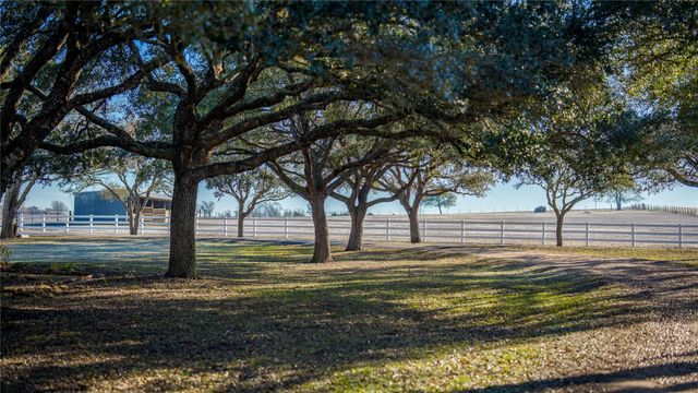 2030 Hertel Road, Schulenburg, TX 78956