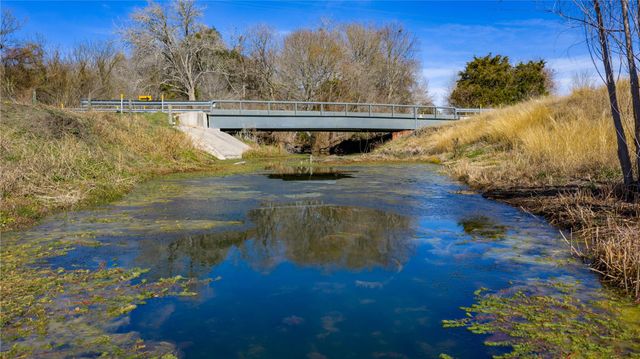 2030 Hertel Road, Schulenburg, TX 78956