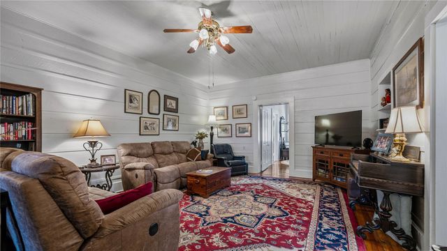 2030 Hertel Road, Schulenburg, TX 78956